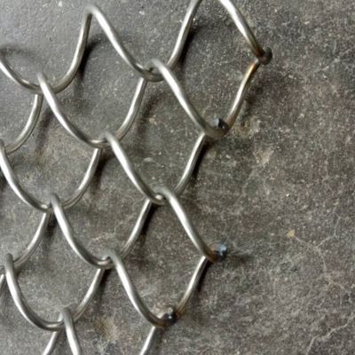 Cortinas de bobina de metal de comprimento personalizado para decoração de restaurantes