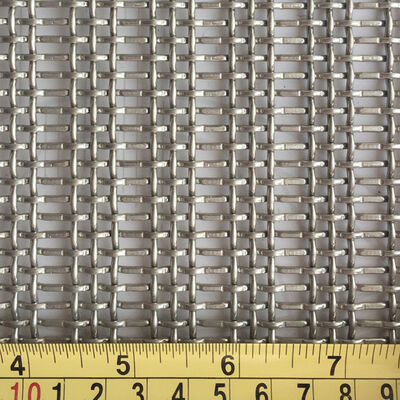 Malha Arquitetônica de Aço Inoxidável com Boa Flexibilidade, Diâmetro de Cabo de 2,5 mm X 4 e Superfície Galvanizada em Bronze Antigo para Fachadas de Edifícios